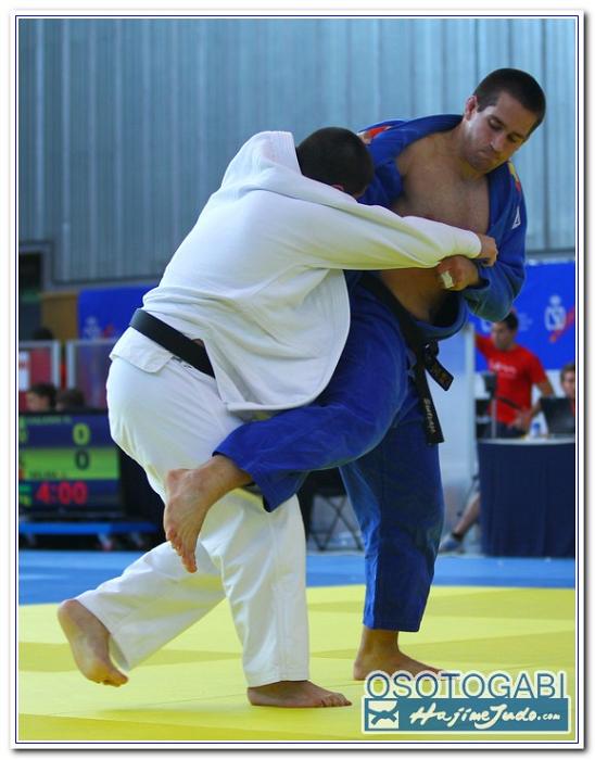 CEU2011 200002
